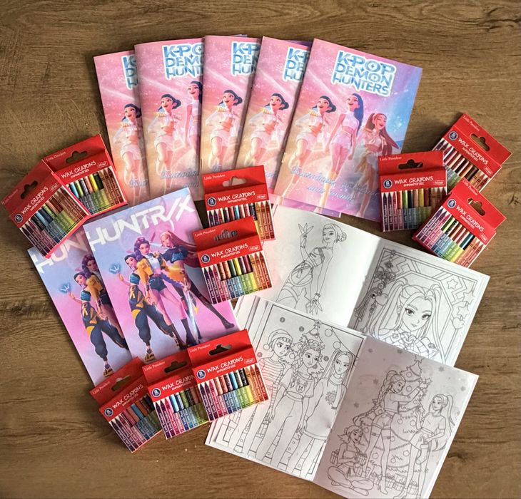 Персонализирани книжки за оцветяване  Kpop demon hunters