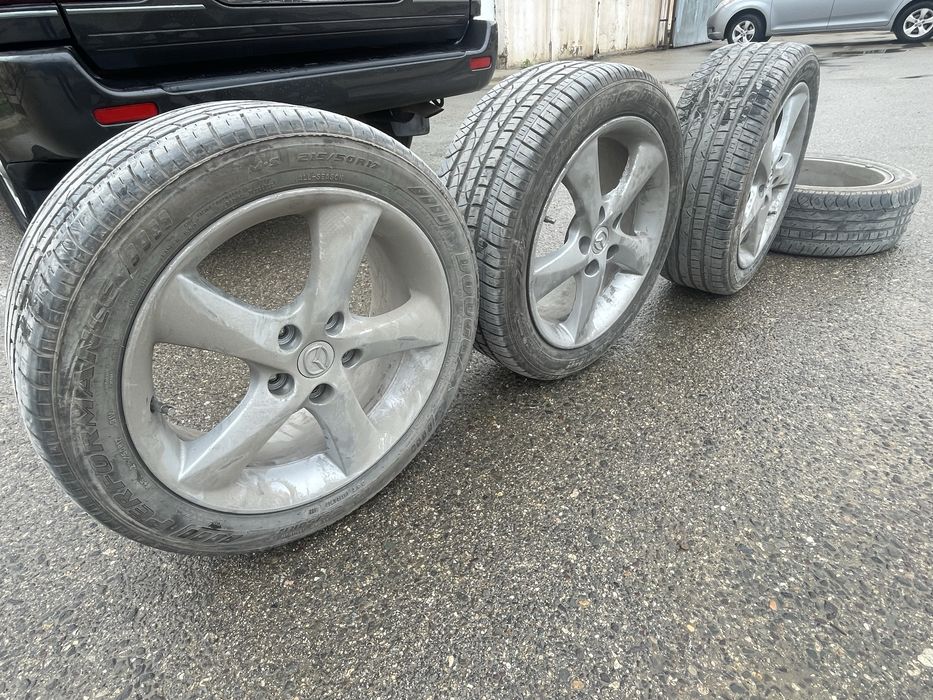 Комплект шин с дисками