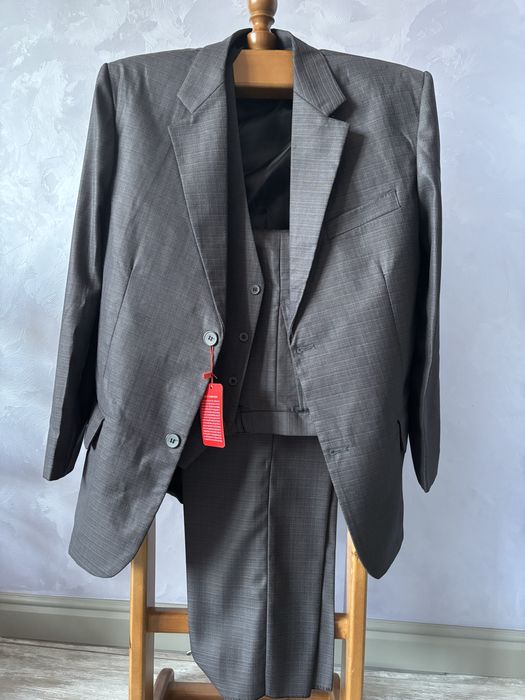 Продам мужской костюм