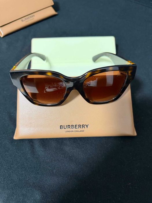 Ochelari de soare Burberry BE4489U