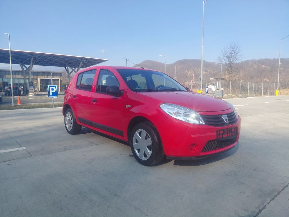 Vand dacia Sandero  1,4 mpi (benzina) an 2010 km 159600 reali !