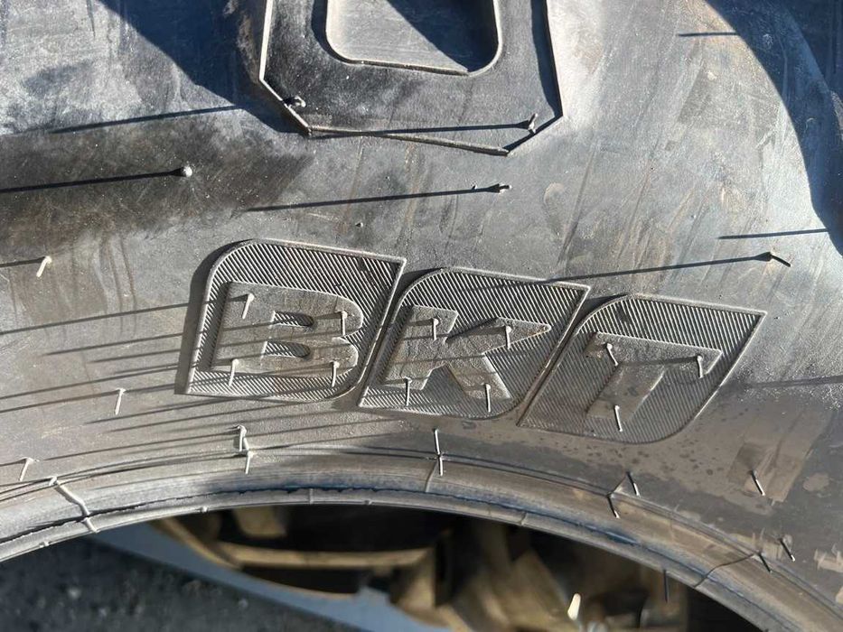 Cauciucuri BKT noi 16.9-26 cu 10 pliuri oentru combina