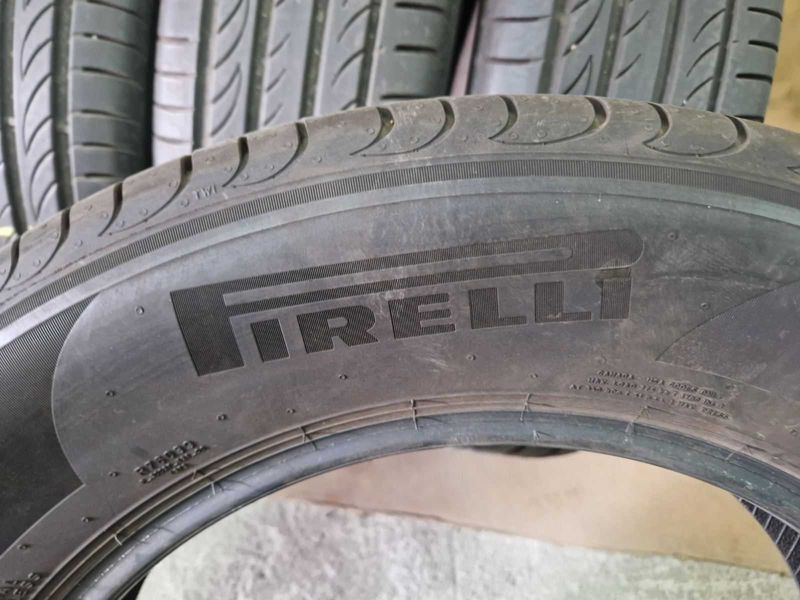 4 Pirelli R17 215/65
летни гуми 
DOT4422