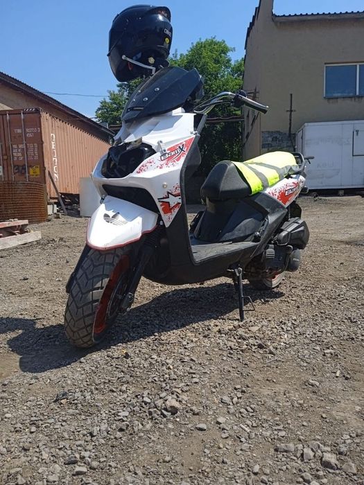 Продам скутера отличный