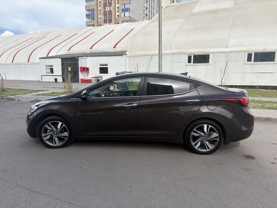Hyundai Elantra (Хендай Элантра)