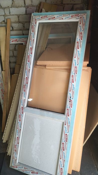 Окна,двери б/у пластиковые