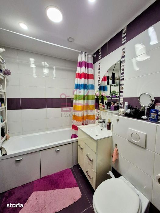 Vand apartament 3 camere