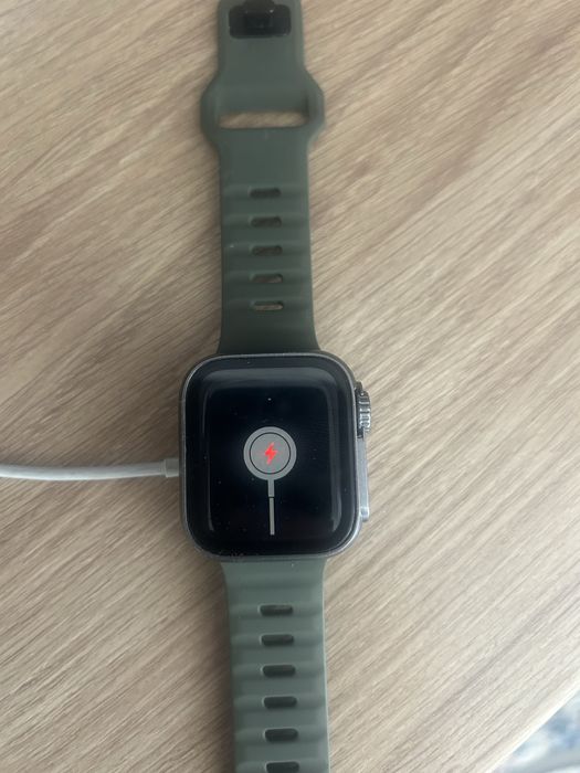 Apple Watch 4, 40 мм