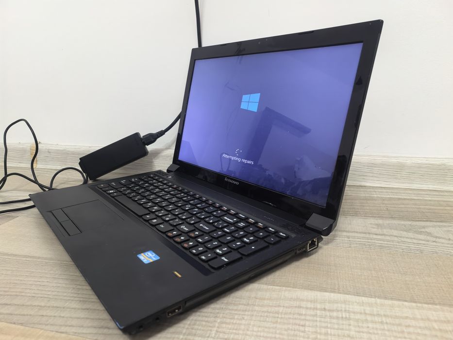 Laptop Lenovo V570C i3 intel Pentium cu acumulator