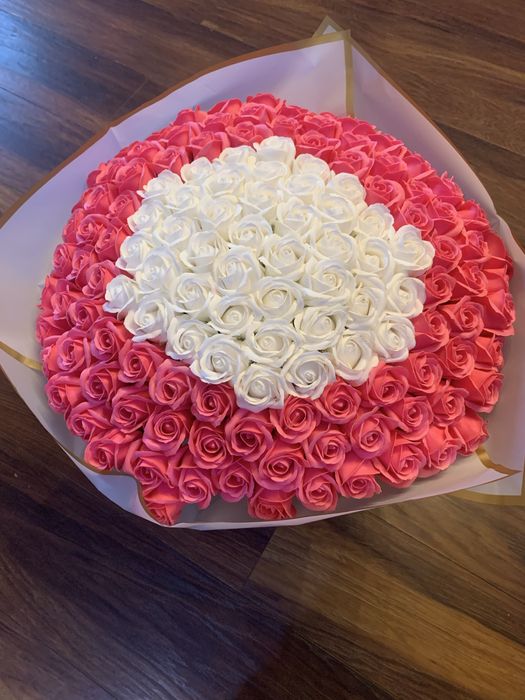 Buchet trandafiri sapun 8 martie