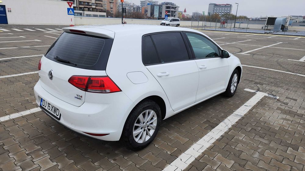 Vând Volkswagen Golf 7
