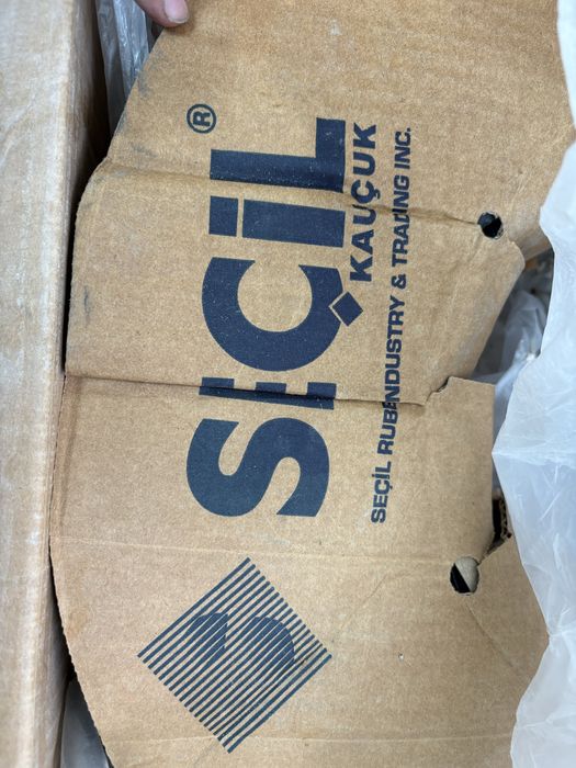 Уплотнительные резинки Турецкие новые имееться 2 упаковки