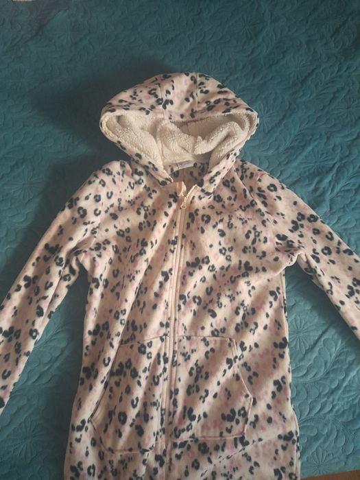 Salopetă de pijama cu glugă