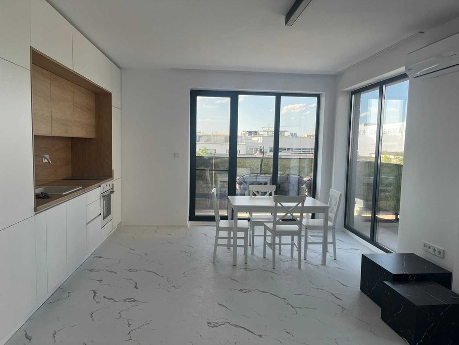 Дава се под наем Тристаен апартамент в Пловдив, Кършияка - 120 кв.м за 600 € - Снимка #1