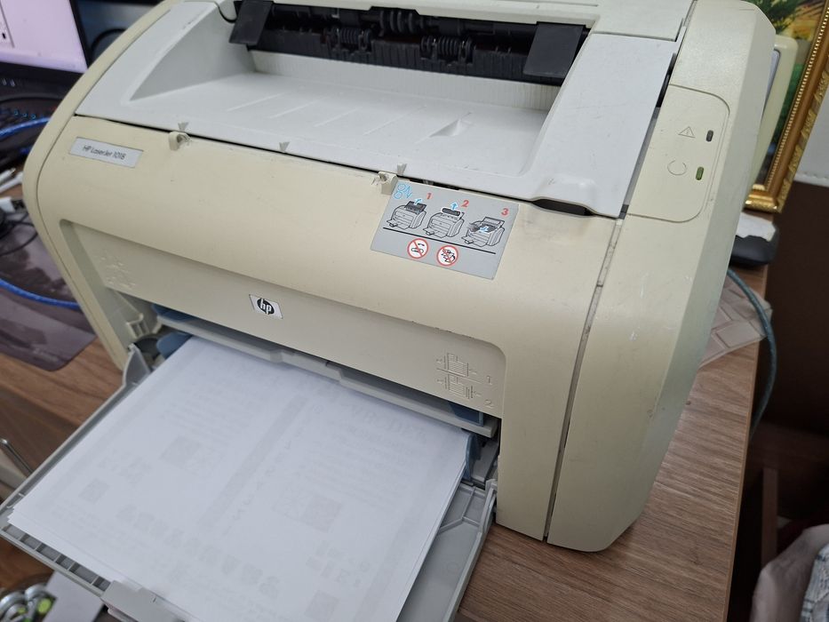 Принтер HP LJ 1018