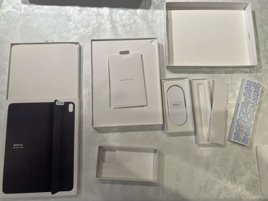 Кутии за iphone 16  pro max  , apple ipad air 13” , pencil pro