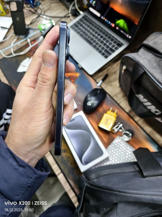 iPhone 15 pro max natural va blue 256gb