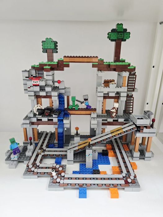 Lego Minecraft 21118 The Mine cu manuale