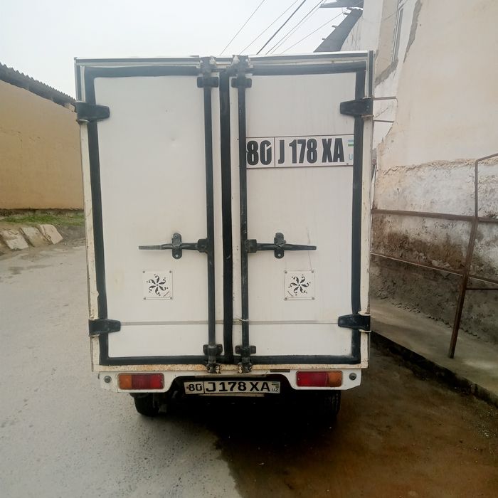 Labo avtomashina yuk