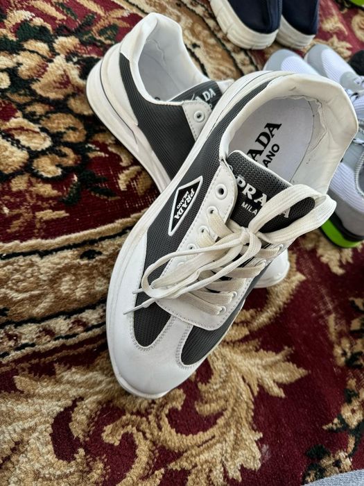 Кроссовки, брюки,бомберы,безрукавки