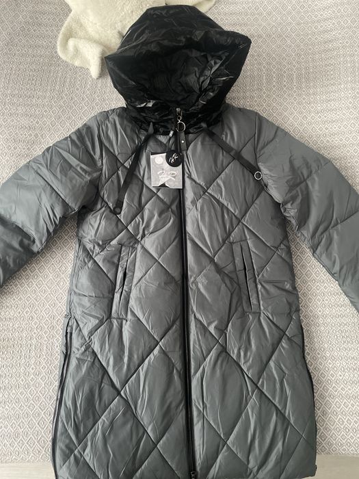 Продам демисезонную  куртку