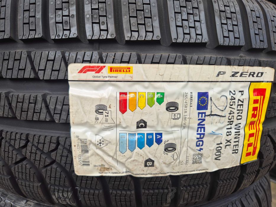 4 Anvelope de IARNA - 245/45/18 100V XL - PIRELLI P-ZERO Winter - NOU - DOT 2021 !