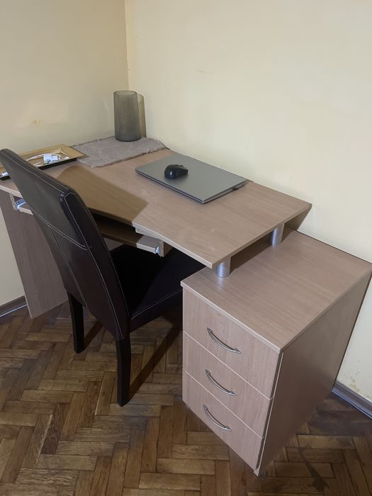 Секция и бюро.