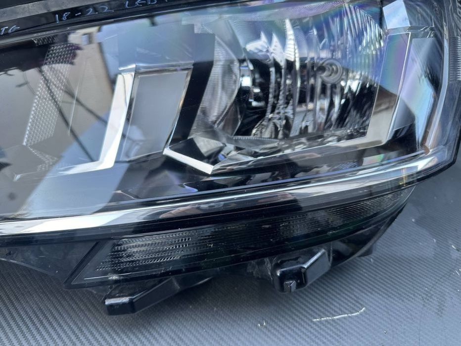 Far stanga Volkswagen Transporter T6 Facelift 2018/2019/2020