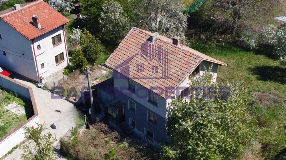 Продава се Къща в с. Хераково, Област София-област - 180 кв.м за 1384 €/кв.м - Снимка #1