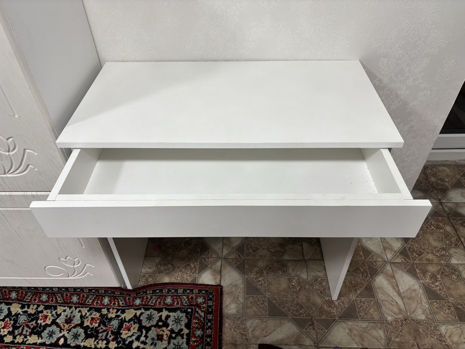 Стол компьютерный