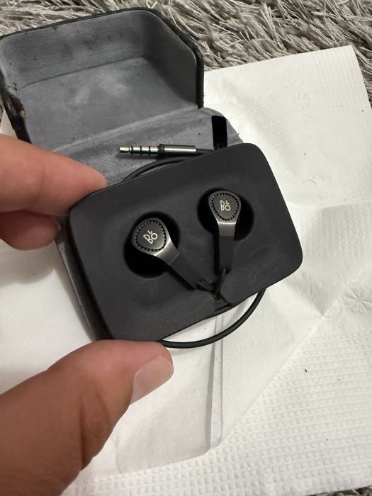 Casti Bang & olufsen Beoplay H3