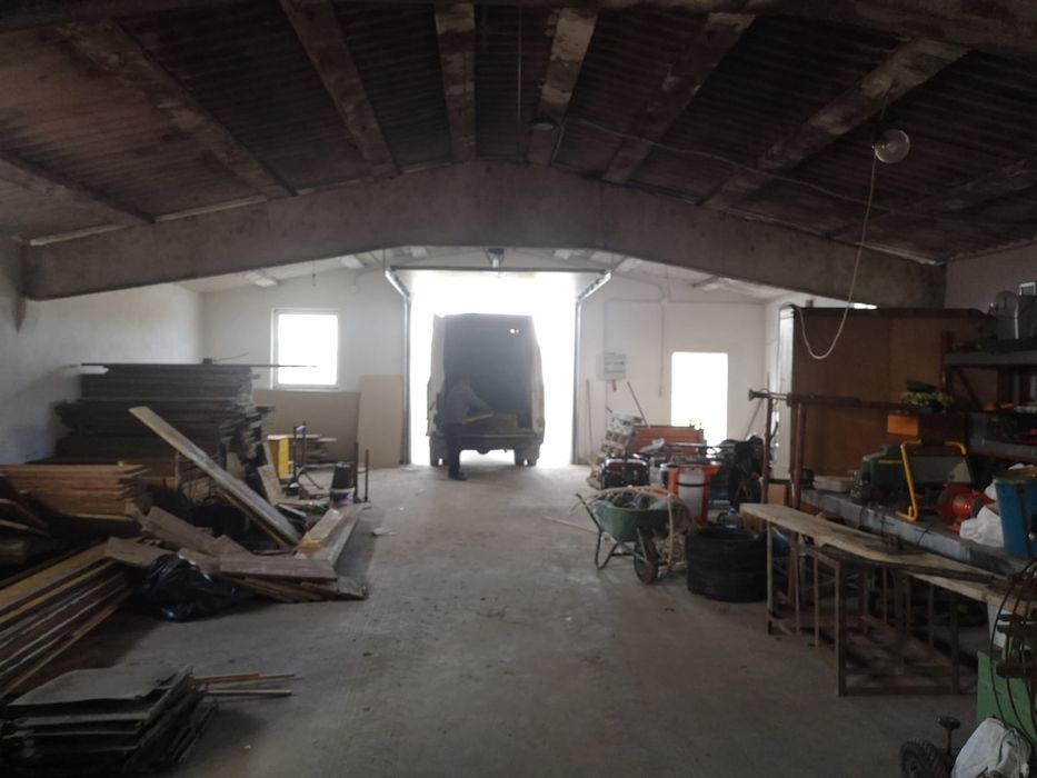 Vând sau închiriez hala 450mp sau 850mp curte betonata 3500mp 73000€