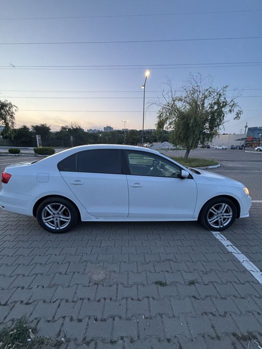 VOLKSWAGEN Jetta 2015 — imagine 3