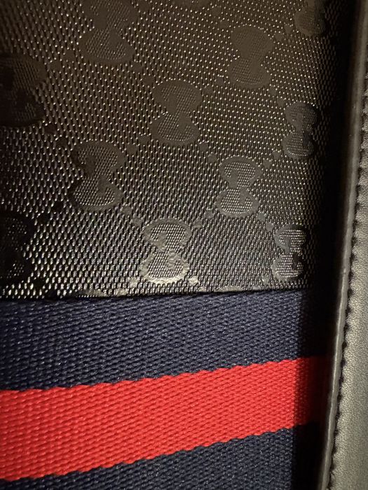 Продам барсетку.