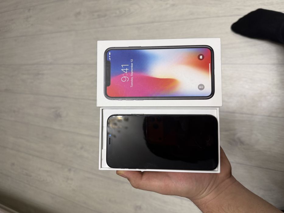 Продам iPhone X 256GB