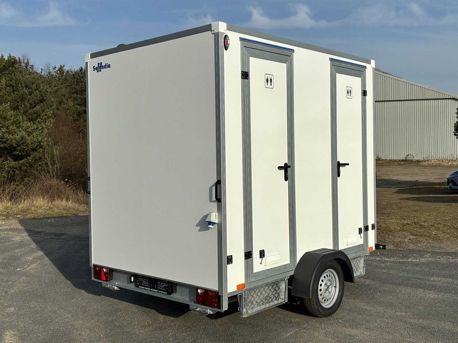 Remorcă sanitară Tomplan TWC25.01.01, 750 kg – WC mobil – 2 cabine nouă