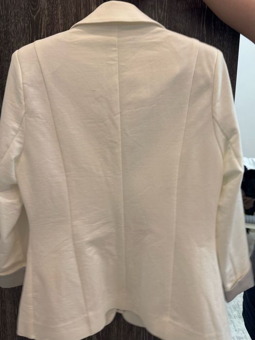 Пиджак белый новый