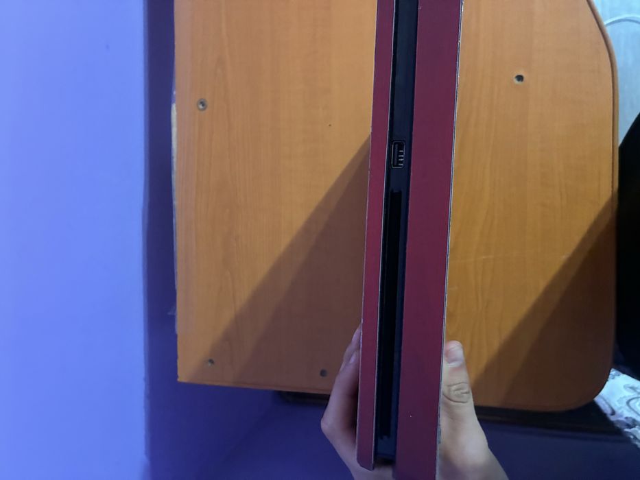 Vand ps4 usor negociabil