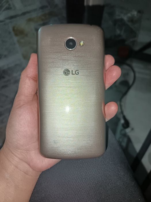 Продам телефон в хорошем состоянии