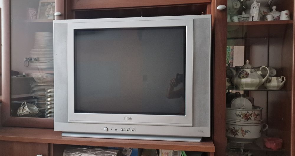 Телевизор LG в хорошем