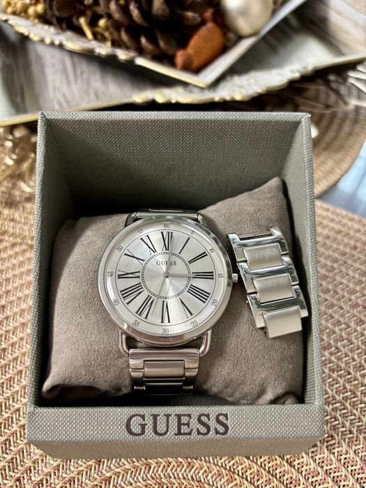 Ceas de damă Guess GUW1148L1