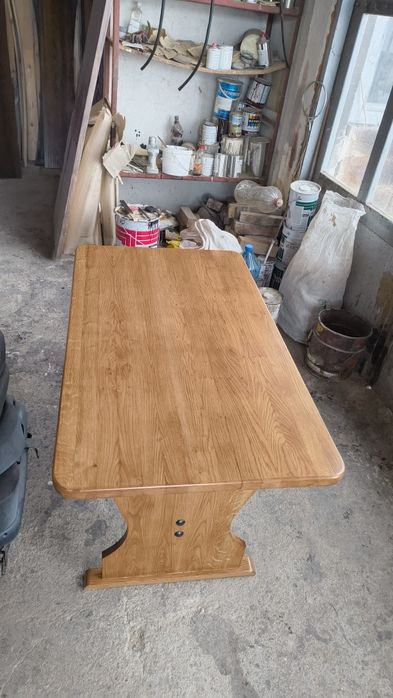 Маса от масив  дъб