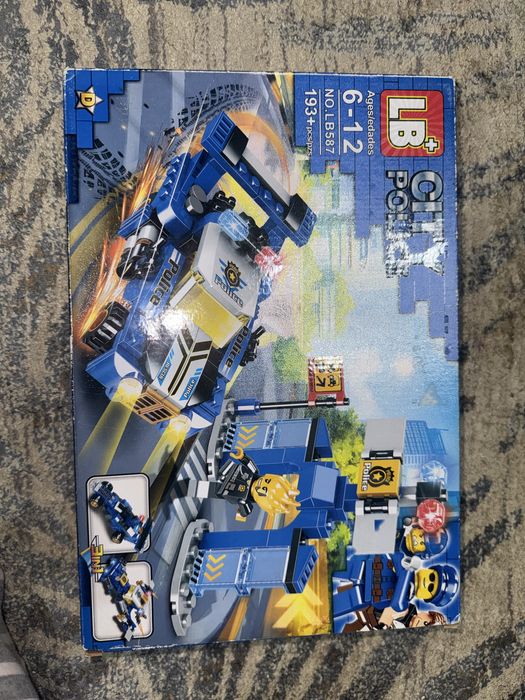 Коструктор лего