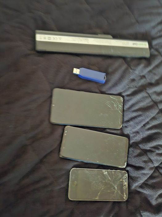 Telefoane piese piese