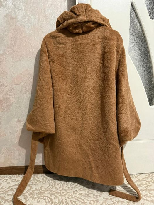 Прадаю пальто женское