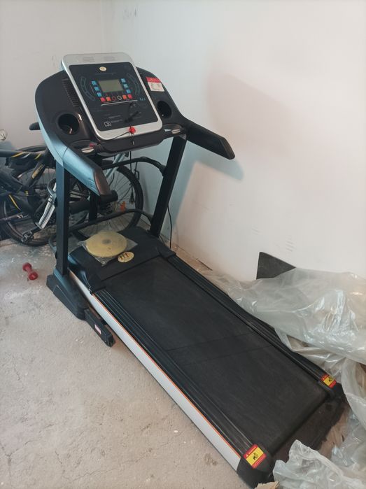 Бягаща пътека неизползвана