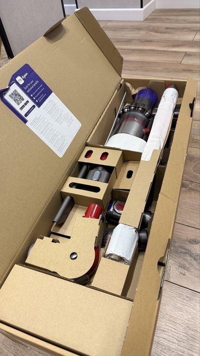 Продам новый пылесос Dyson