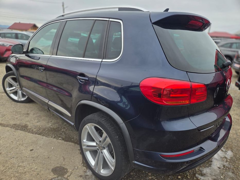 Volkswagen Tiguan R-LINE/2015/Automat/4x4/Xenon/Navi/177CP