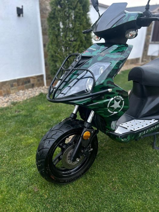 Vând scuter Tauris Samba 50 cm