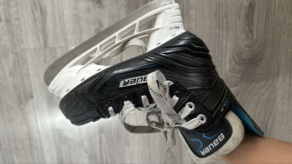 Продам детские коньки Bauer